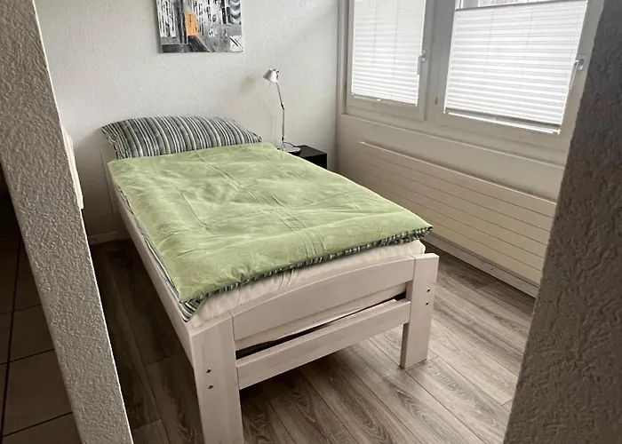 Schoene Dachwohnung Moebliert Und Mit Parkmoeglichkeiten * Burgdorf